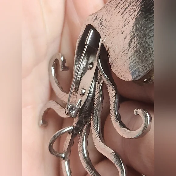 Ammonite Fossil Shell Octopus Brooch | Nautical Statement Pin | Ocean Gothic Jew - Picture 6 of 9